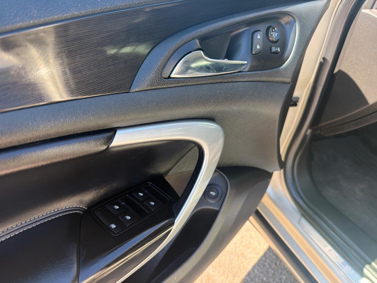 Buick Regal 4dr Sdn Premium I AWD 2016