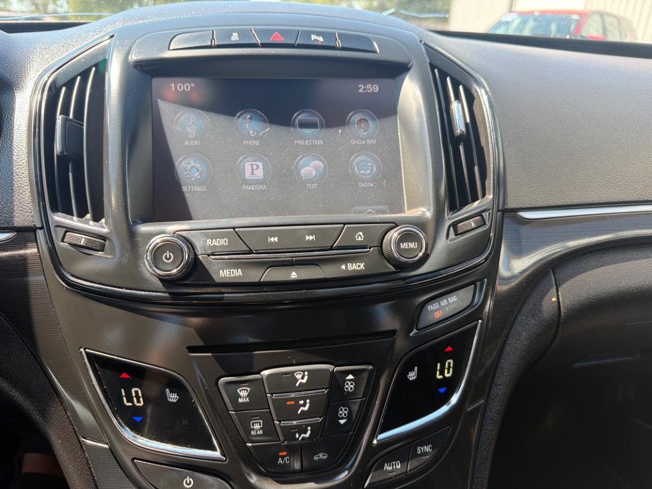 Buick Regal 4dr Sdn Premium I AWD 2016