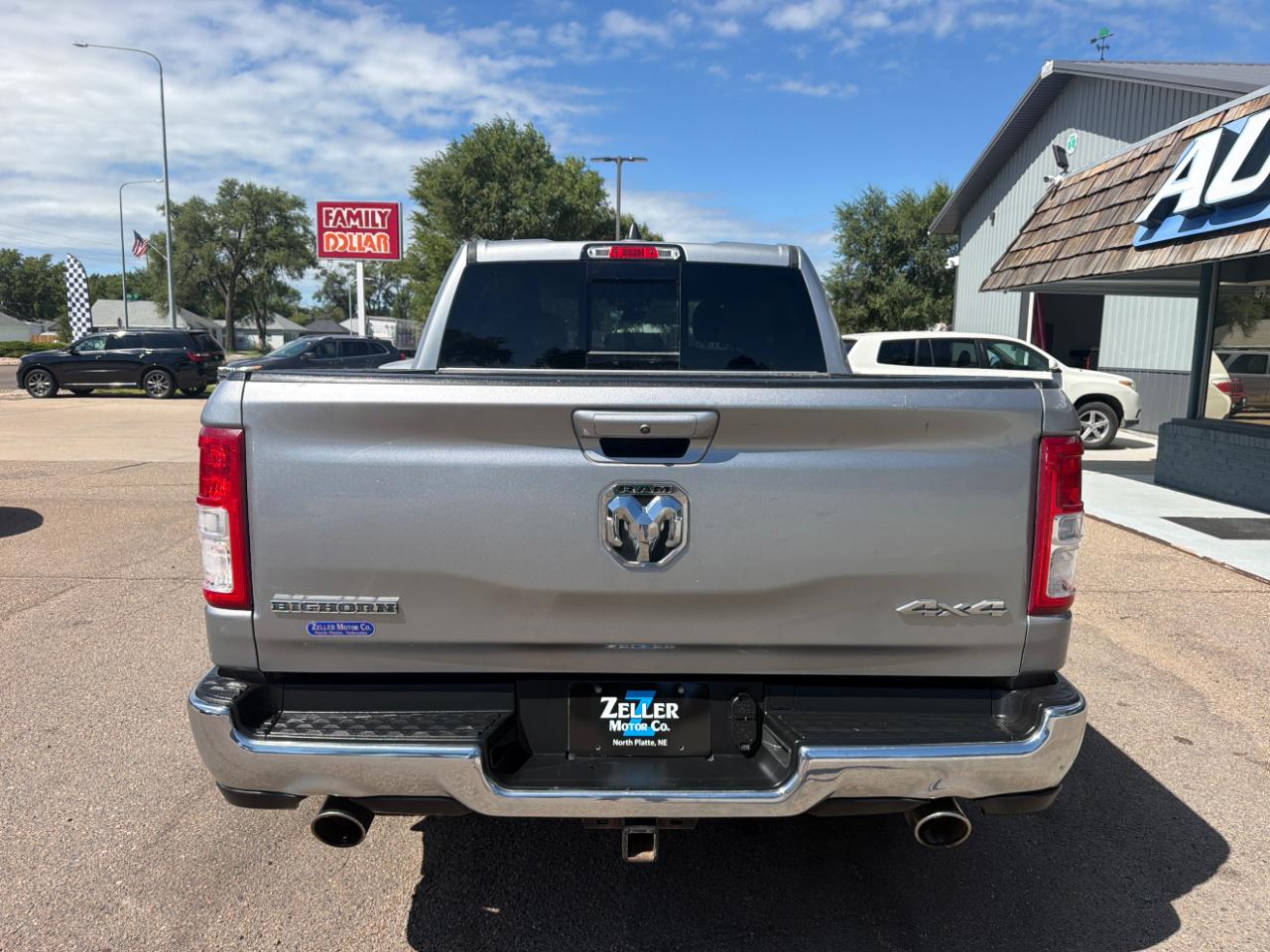 RAM 1500 Big Horn 4x4 Crew Cab 5'7" Box 2021