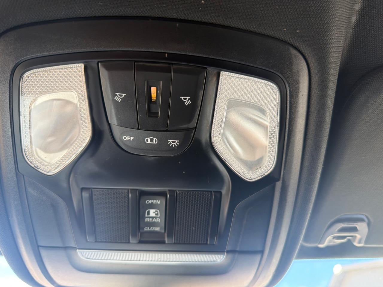 RAM 1500 Big Horn 4x4 Crew Cab 5'7" Box 2021