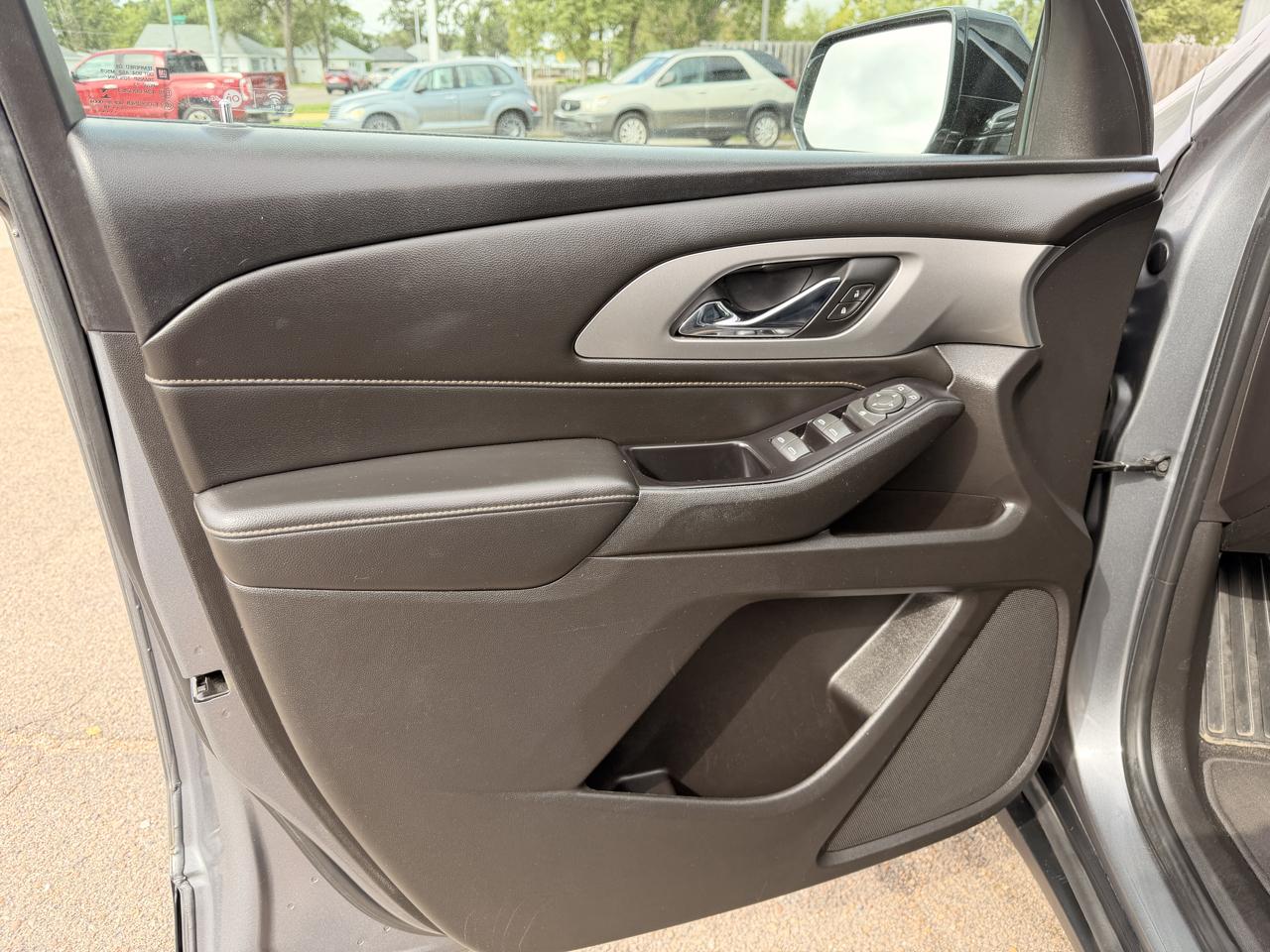 Chevrolet Traverse FWD 4dr LS w/1LS 2018