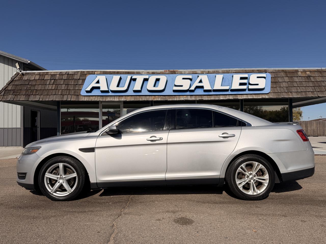 Ford Taurus 4dr Sdn SEL AWD 2015