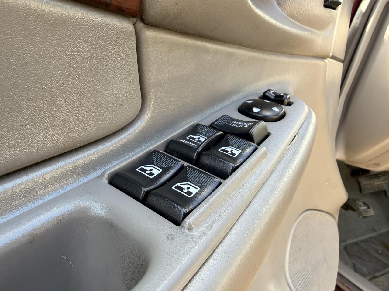 Chevrolet Impala 4dr Sdn 2000