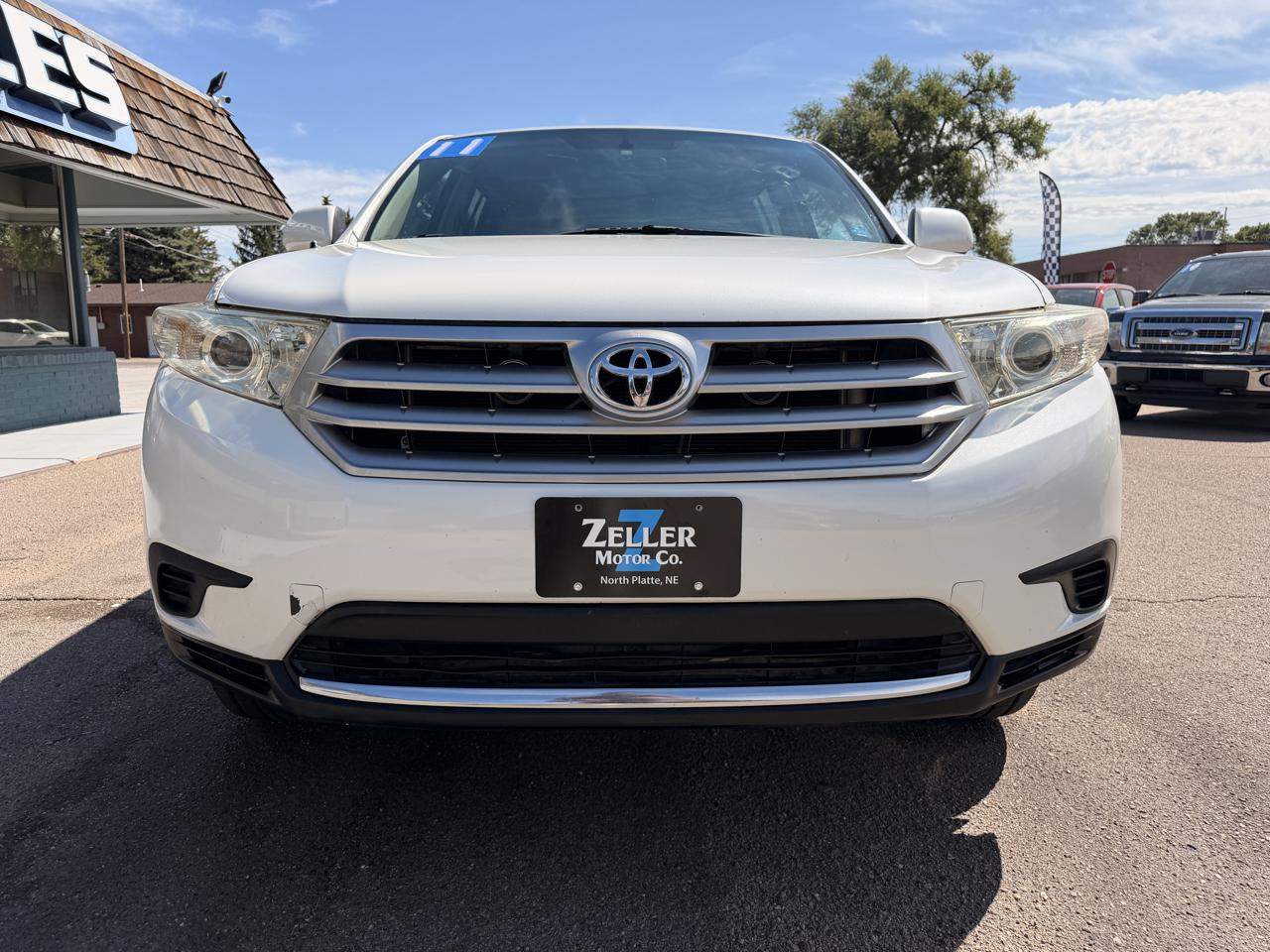 Toyota Highlander FWD 4dr L4 Base (Natl) 2011