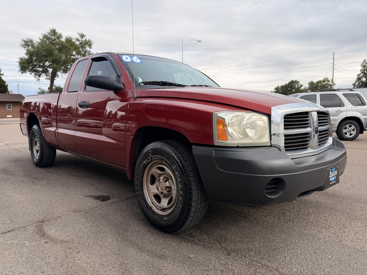Dodge Dakota 2dr Club Cab 131 ST 2006