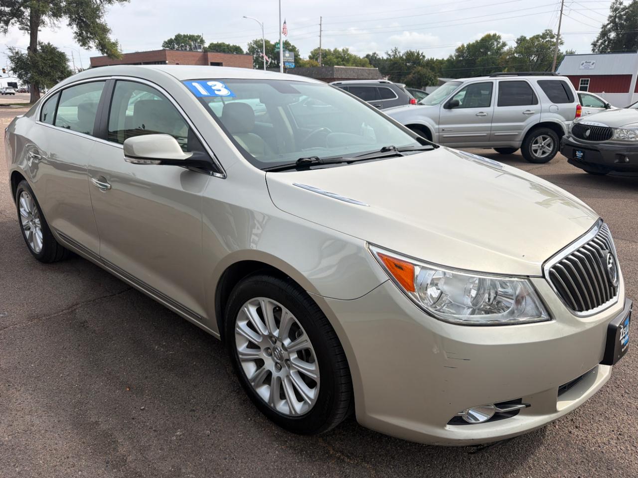 Buick LaCrosse 4dr Sdn Leather FWD 2013