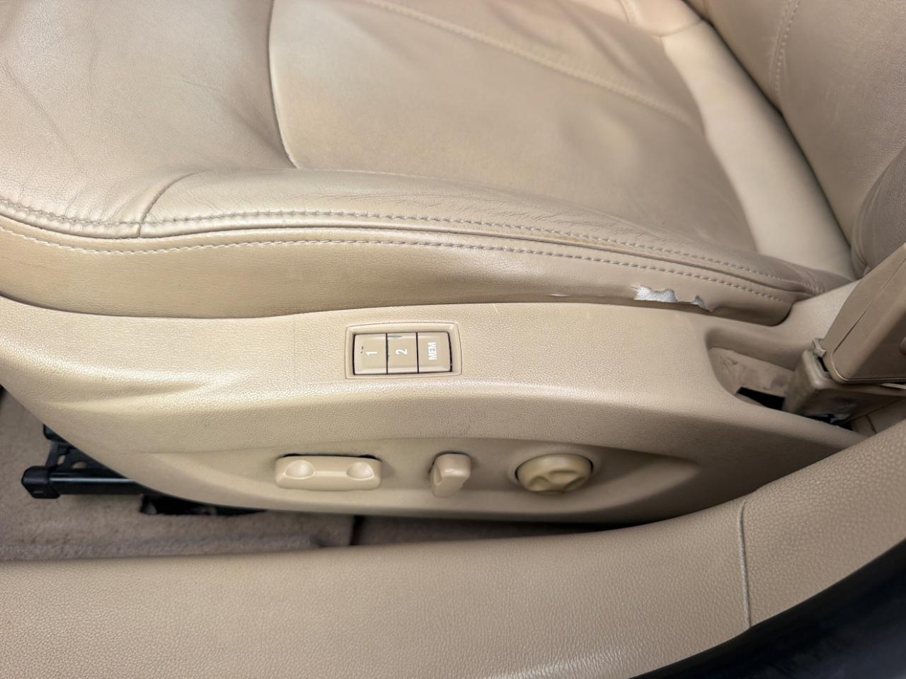 Buick LaCrosse 4dr Sdn Leather FWD 2013