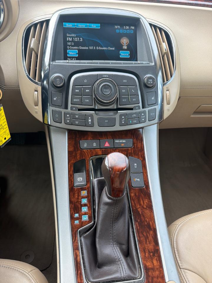 Buick LaCrosse 4dr Sdn Leather FWD 2013