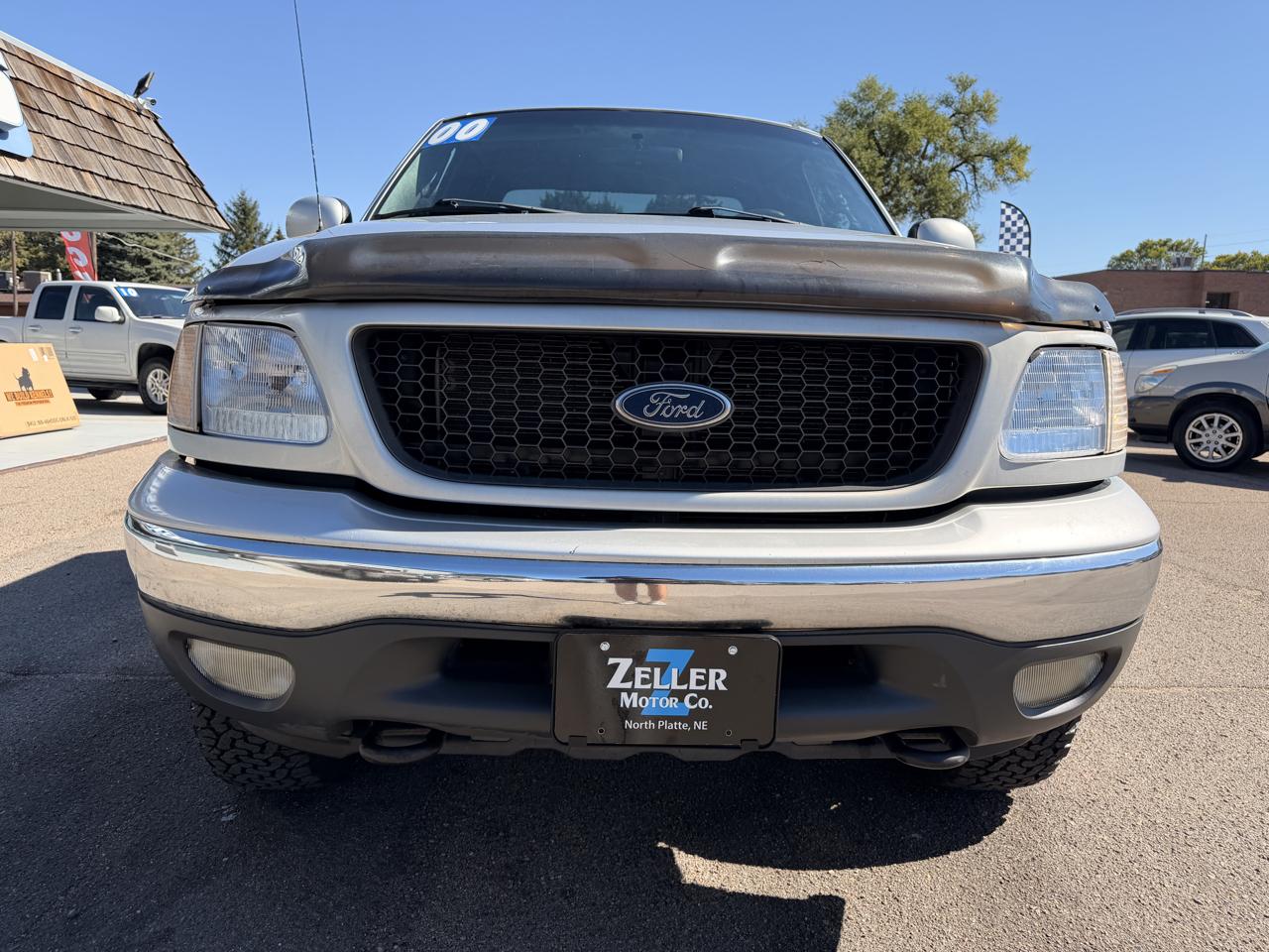 Ford F-150 Supercab 139" 4WD XL 2000