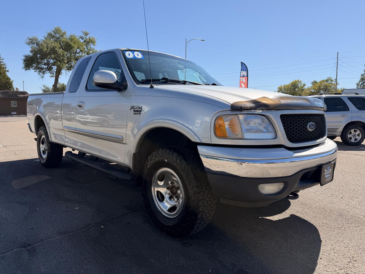 Ford F-150 Supercab 139" 4WD XL 2000