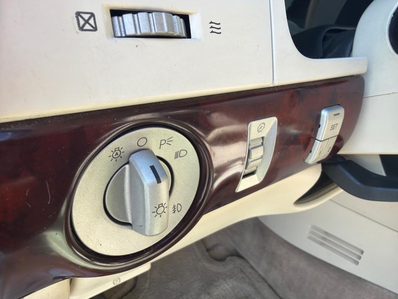 Lincoln Aviator 4dr AWD Ultimate 2004