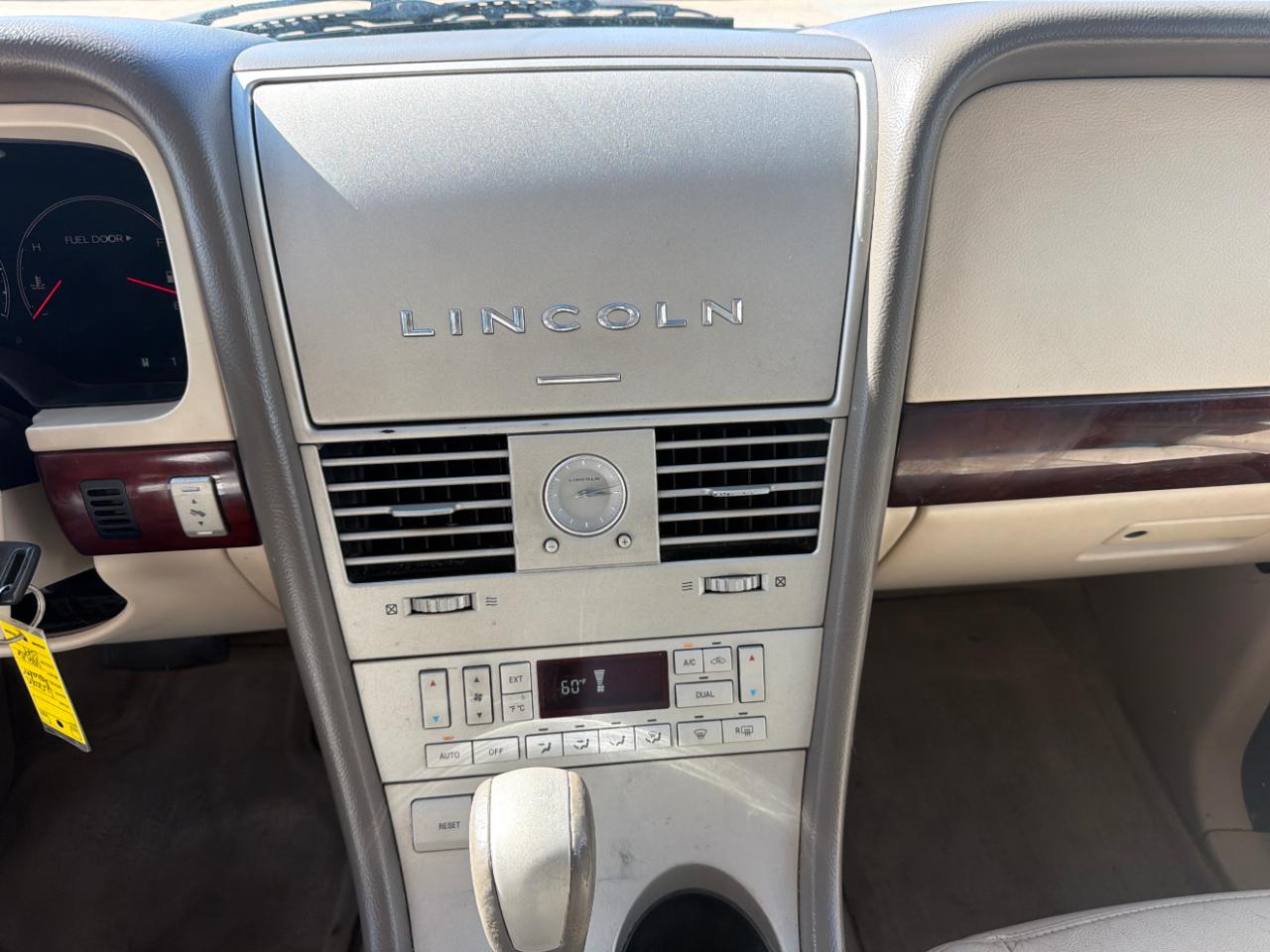 Lincoln Aviator 4dr AWD Ultimate 2004