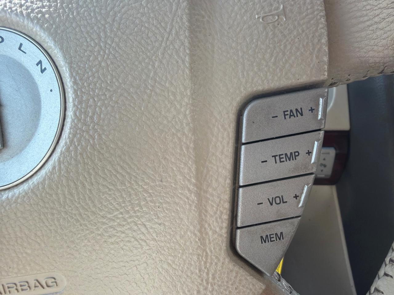 Lincoln Aviator 4dr AWD Ultimate 2004