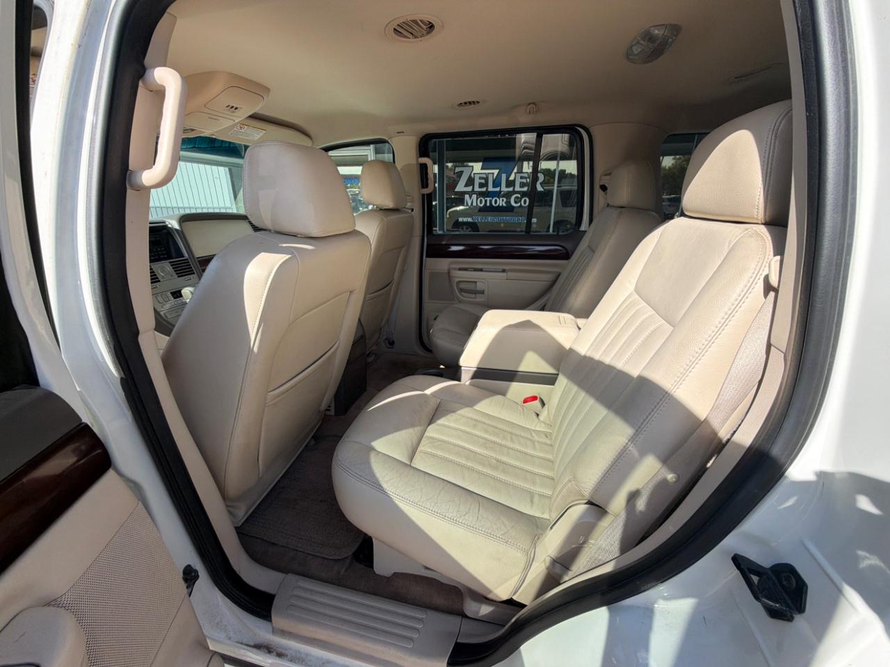 Lincoln Aviator 4dr AWD Ultimate 2004