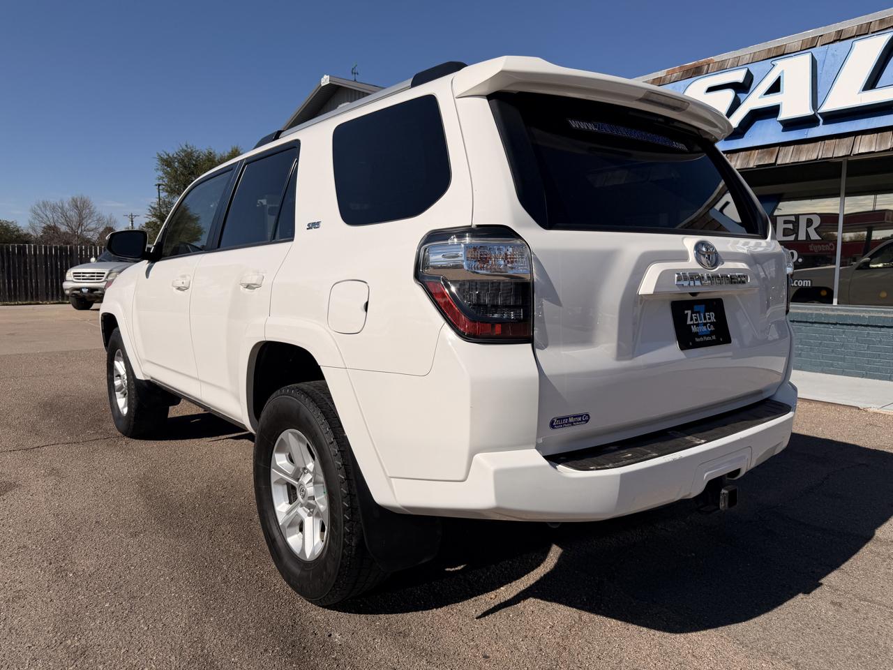 Toyota 4Runner SR5 V8 4WD 2019