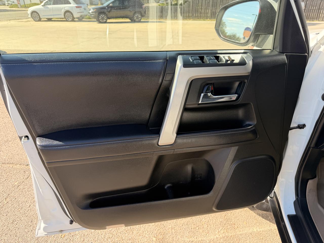 Toyota 4Runner SR5 V8 4WD 2019