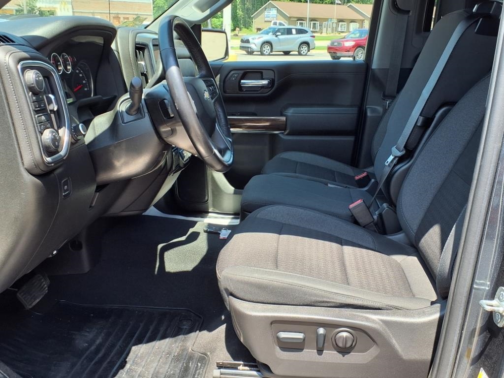 Chevrolet Silverado 1500 LTD 4WD Crew Cab 147" LT w/2FL 2022