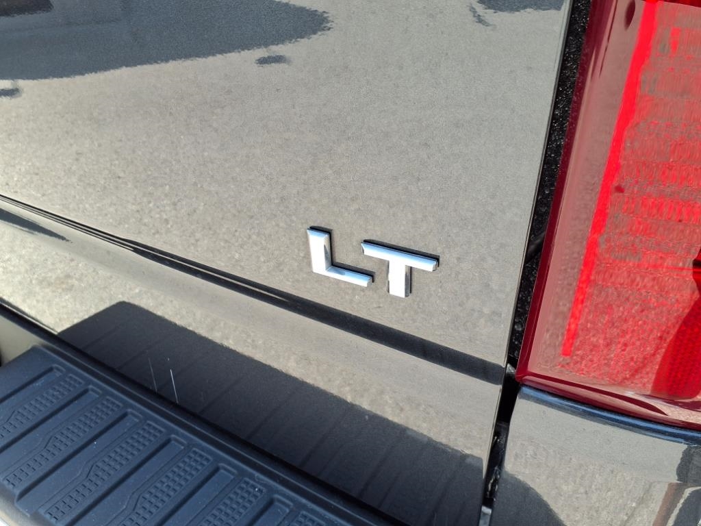 Chevrolet Silverado 1500 LTD 4WD Crew Cab 147" LT w/2FL 2022