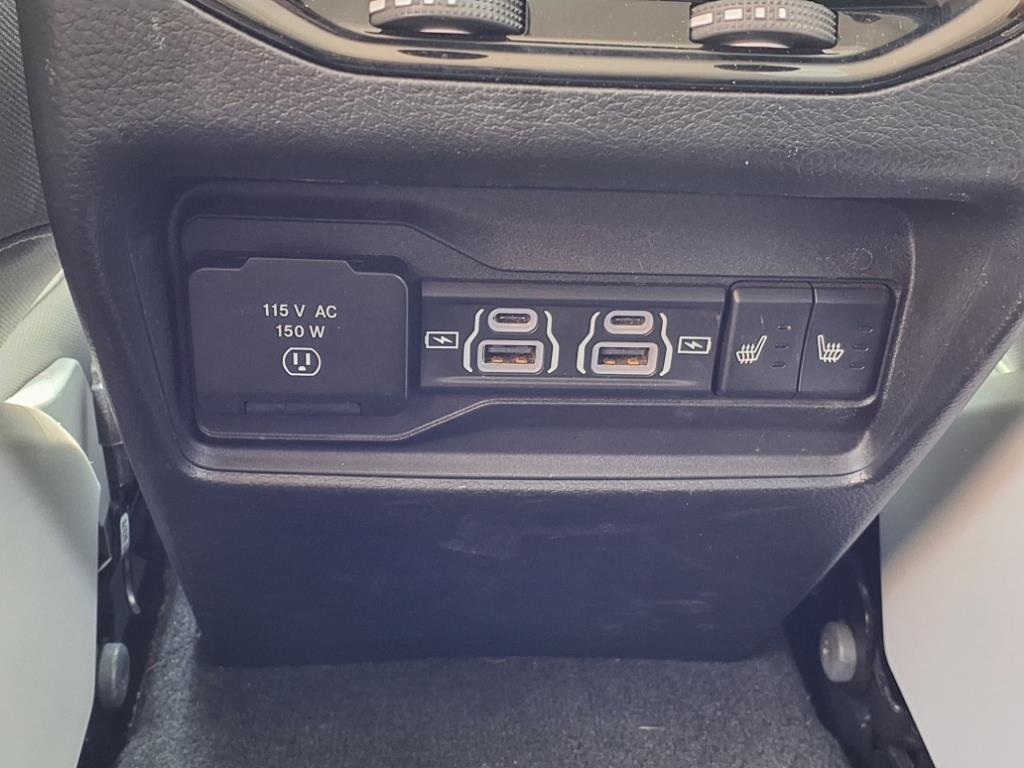 Jeep Grand Cherokee Overland 4x4 2022 Jeep Grand Cherokee Overland 4x4 2022