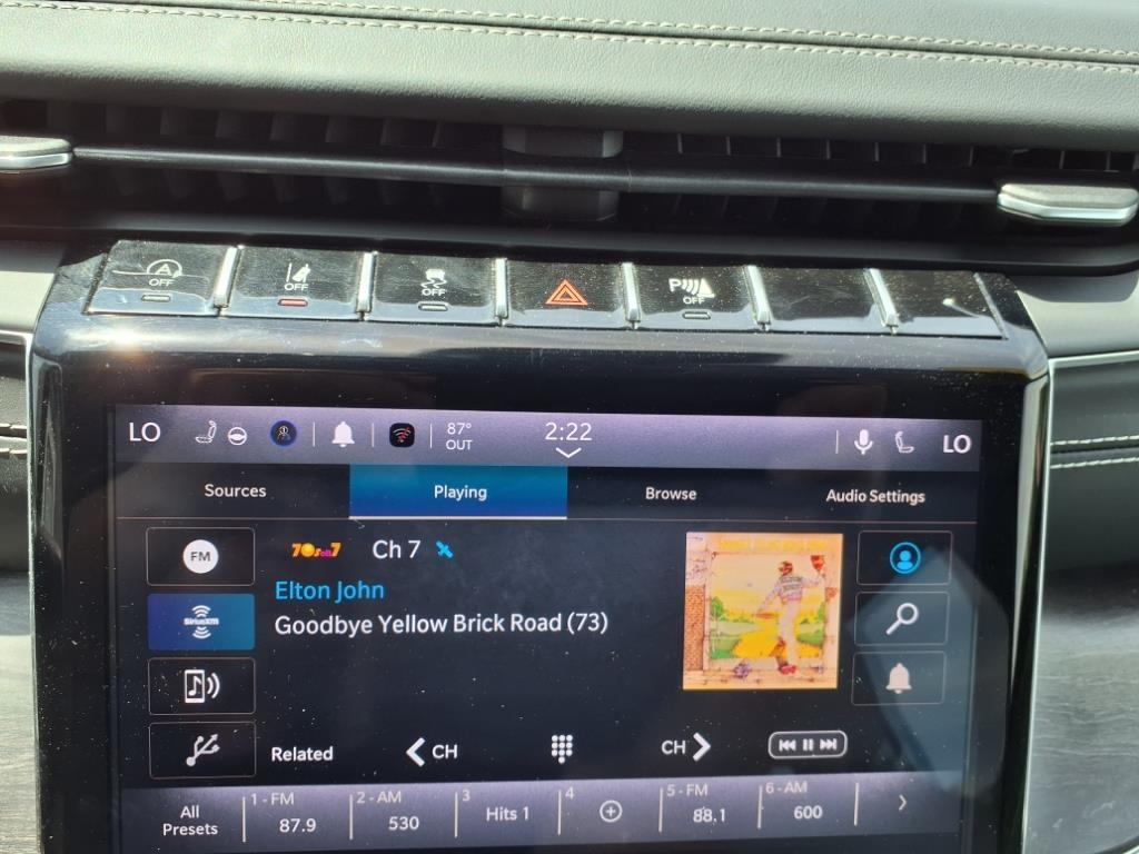 Jeep Grand Cherokee Overland 4x4 2022 Jeep Grand Cherokee Overland 4x4 2022