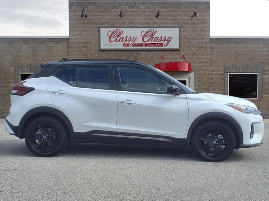 Nissan Kicks SR FWD 2023 Nissan Kicks SR FWD 2023