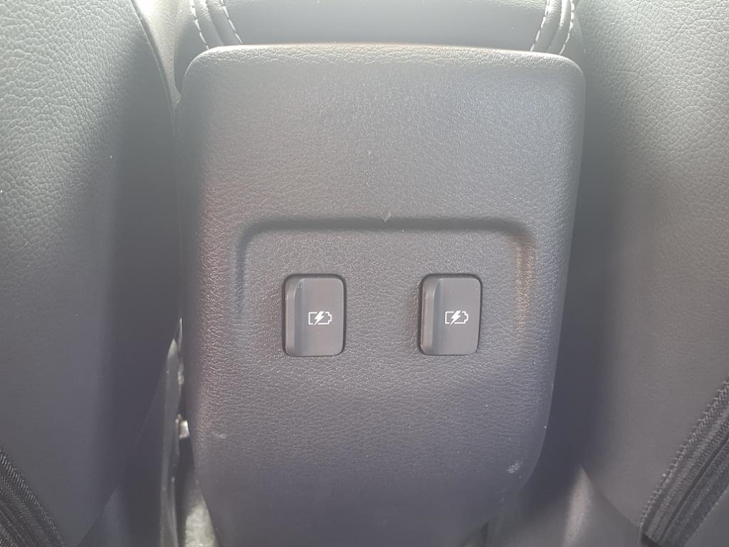 Nissan Kicks SR FWD 2023 Nissan Kicks SR FWD 2023