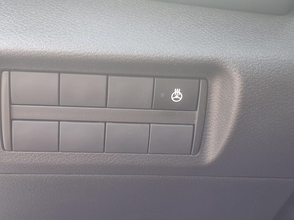 Nissan Kicks SR FWD 2023 Nissan Kicks SR FWD 2023