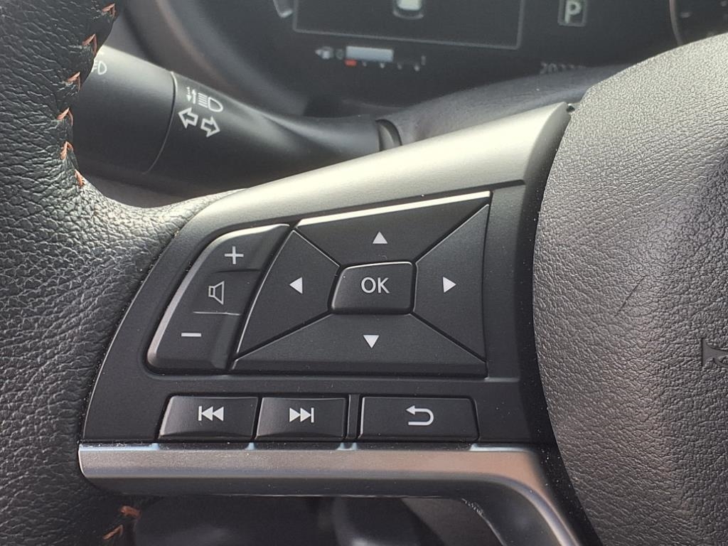 Nissan Kicks SR FWD 2023 Nissan Kicks SR FWD 2023