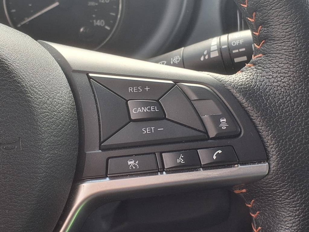 Nissan Kicks SR FWD 2023 Nissan Kicks SR FWD 2023