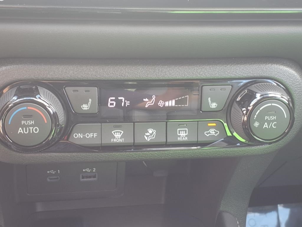 Nissan Kicks SR FWD 2023 Nissan Kicks SR FWD 2023