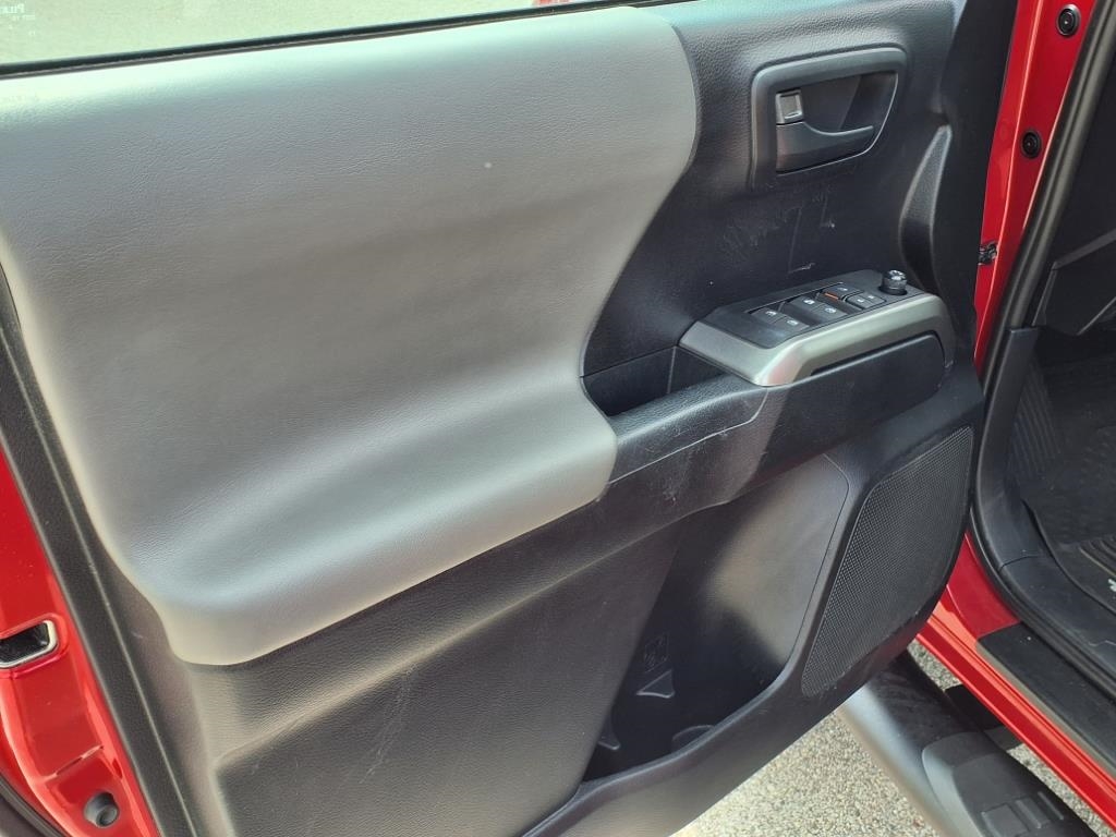 Toyota Tacoma 4WD TRD Off Road Double Cab 5' Bed V6 MT (Natl) 2019