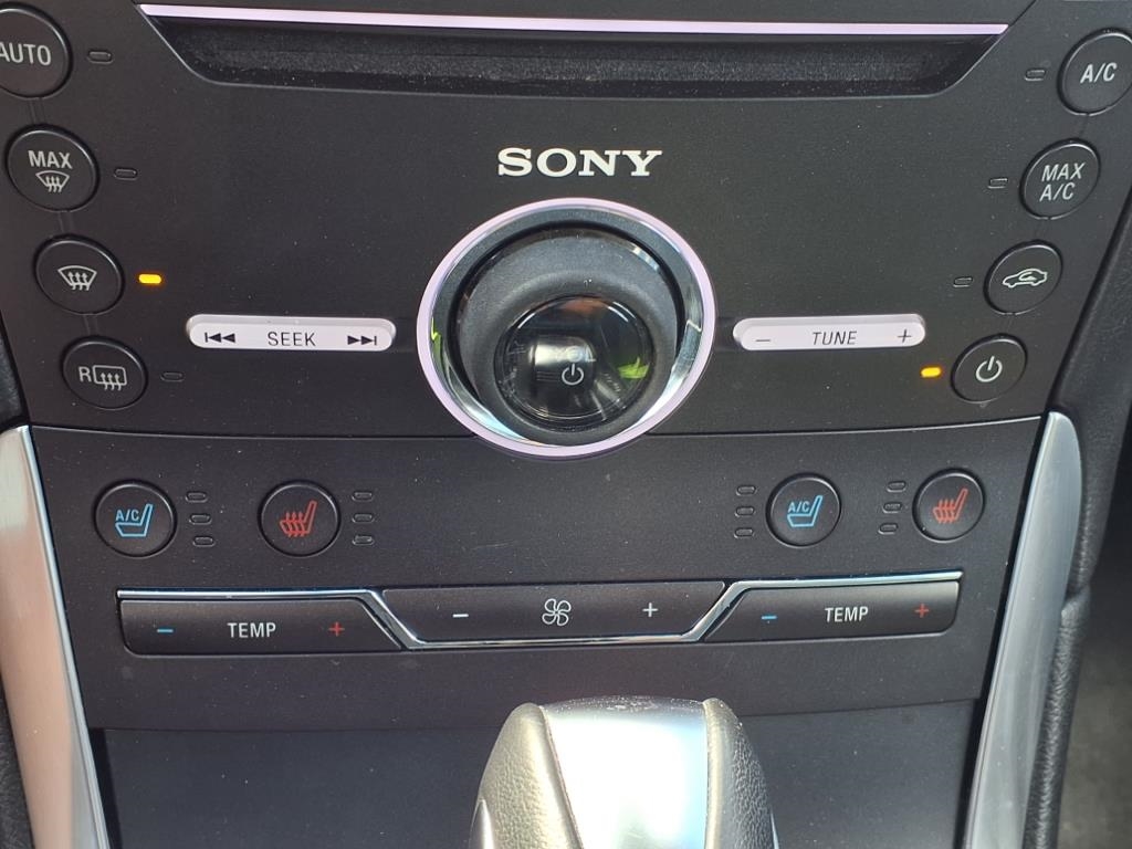 Ford Edge 4dr Titanium AWD 2016 Ford Edge 4dr Titanium AWD 2016