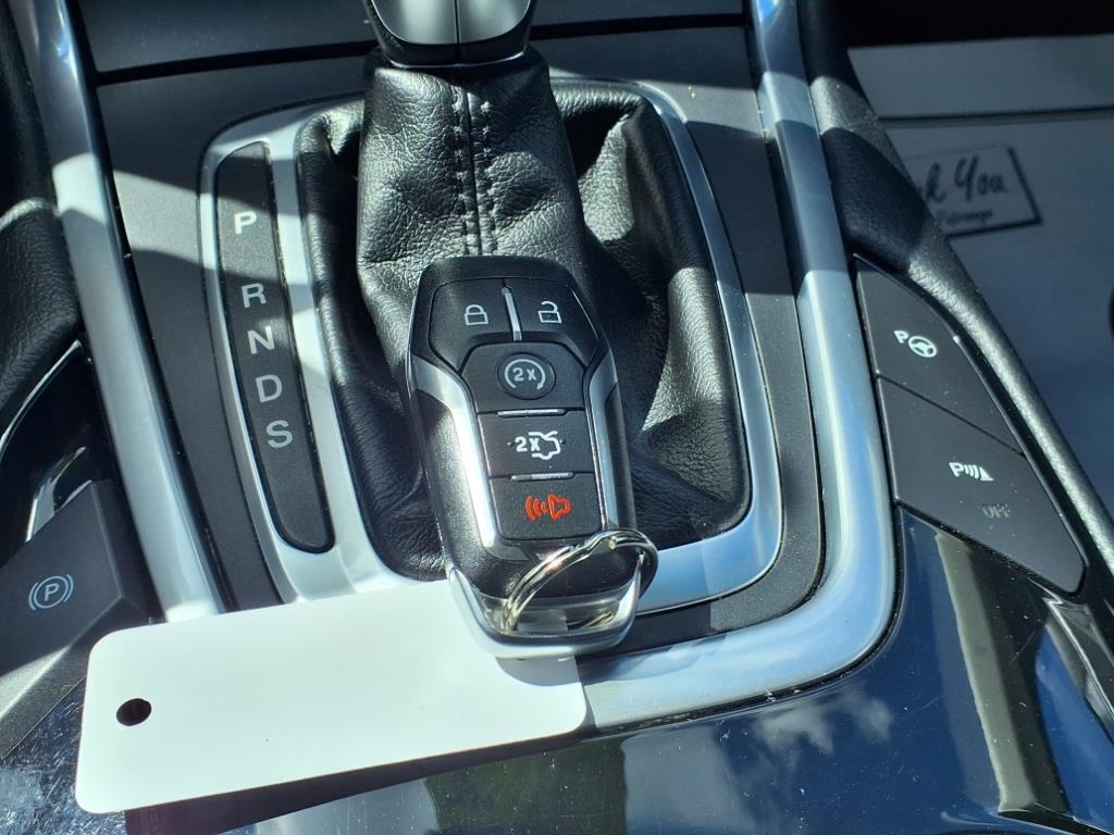 Ford Edge 4dr Titanium AWD 2016 Ford Edge 4dr Titanium AWD 2016