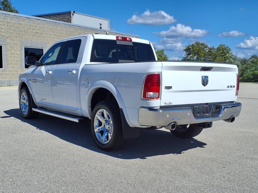 RAM 1500 4WD Crew Cab 140.5" Laramie 2017