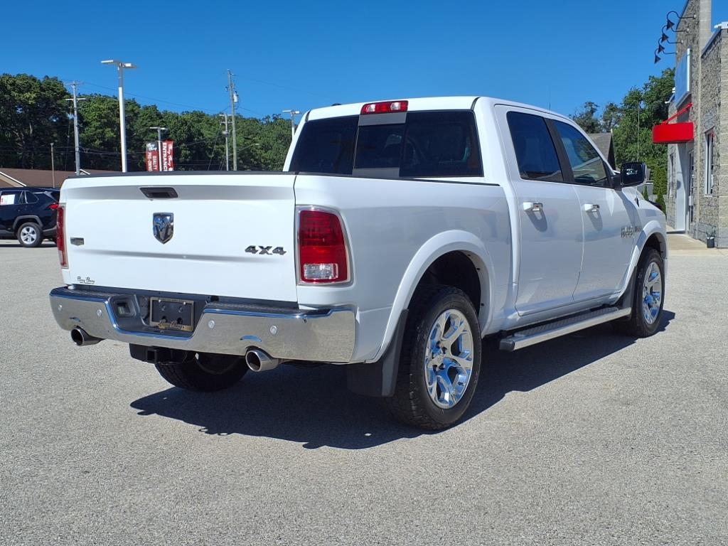 RAM 1500 4WD Crew Cab 140.5" Laramie 2017