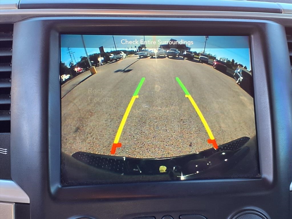 RAM 1500 Classic Warlock 4x4 Crew Cab 5'7" Box 2019 RAM 1500 Classic Warlock 4x4 Crew Cab 5'7" Box 2019