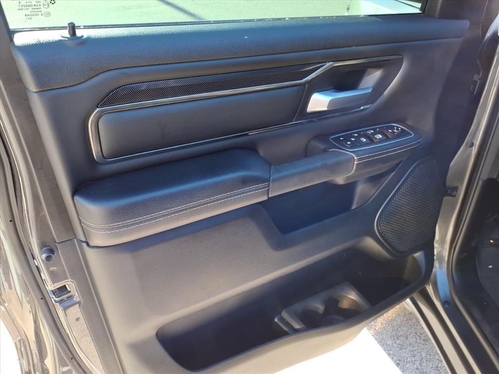 RAM 1500 Sport 4x4 Crew Cab 5'7" Box 2021 RAM 1500 Sport 4x4 Crew Cab 5'7" Box 2021