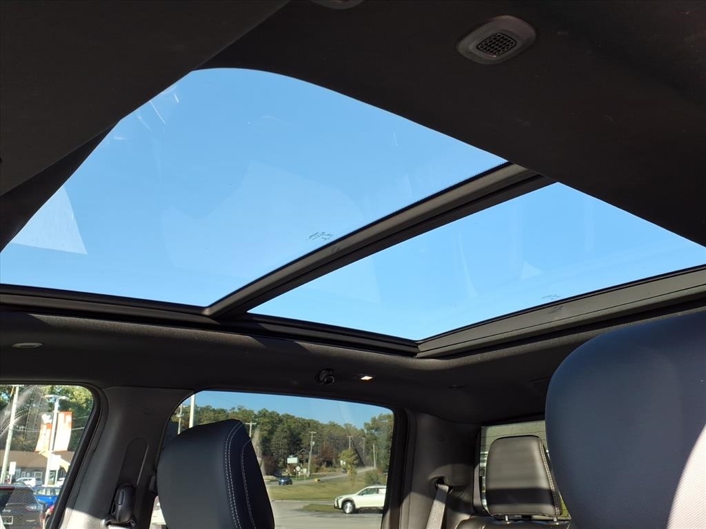 RAM 1500 Sport 4x4 Crew Cab 5'7" Box 2021 RAM 1500 Sport 4x4 Crew Cab 5'7" Box 2021