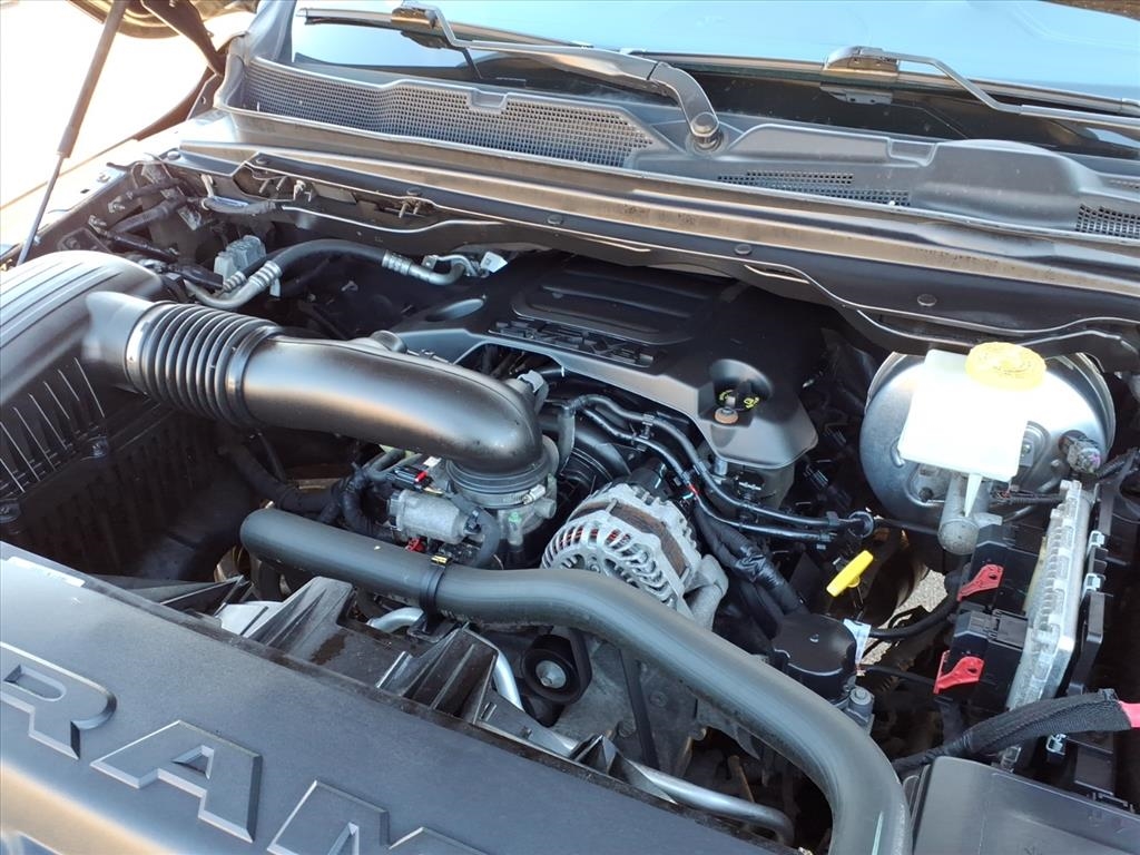 RAM 1500 Sport 4x4 Crew Cab 5'7" Box 2021 RAM 1500 Sport 4x4 Crew Cab 5'7" Box 2021