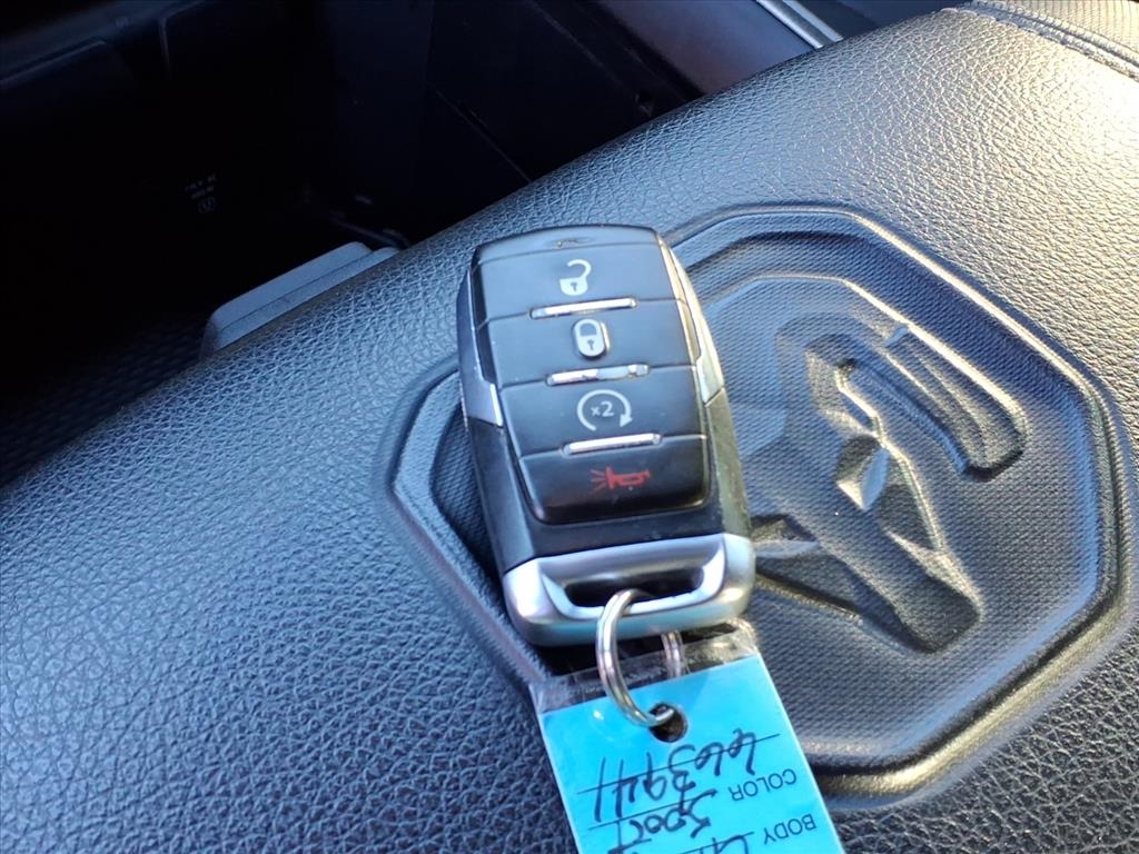 RAM 1500 Sport 4x4 Crew Cab 5'7" Box 2021 RAM 1500 Sport 4x4 Crew Cab 5'7" Box 2021