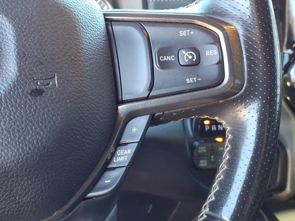 RAM 1500 Sport 4x4 Crew Cab 5'7" Box 2021 RAM 1500 Sport 4x4 Crew Cab 5'7" Box 2021