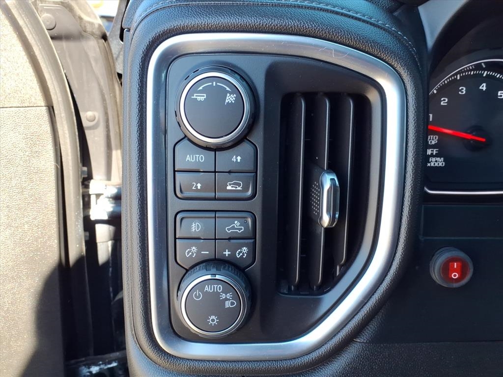 Chevrolet Silverado 1500 4WD Crew Cab 147" RST 2019