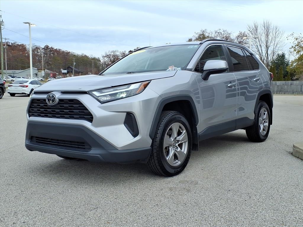 Toyota RAV4 XLE AWD (Natl) 2022