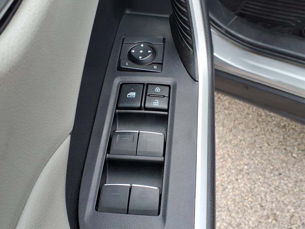 Toyota RAV4 XLE AWD (Natl) 2022