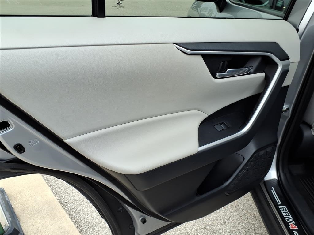 Toyota RAV4 XLE AWD (Natl) 2022