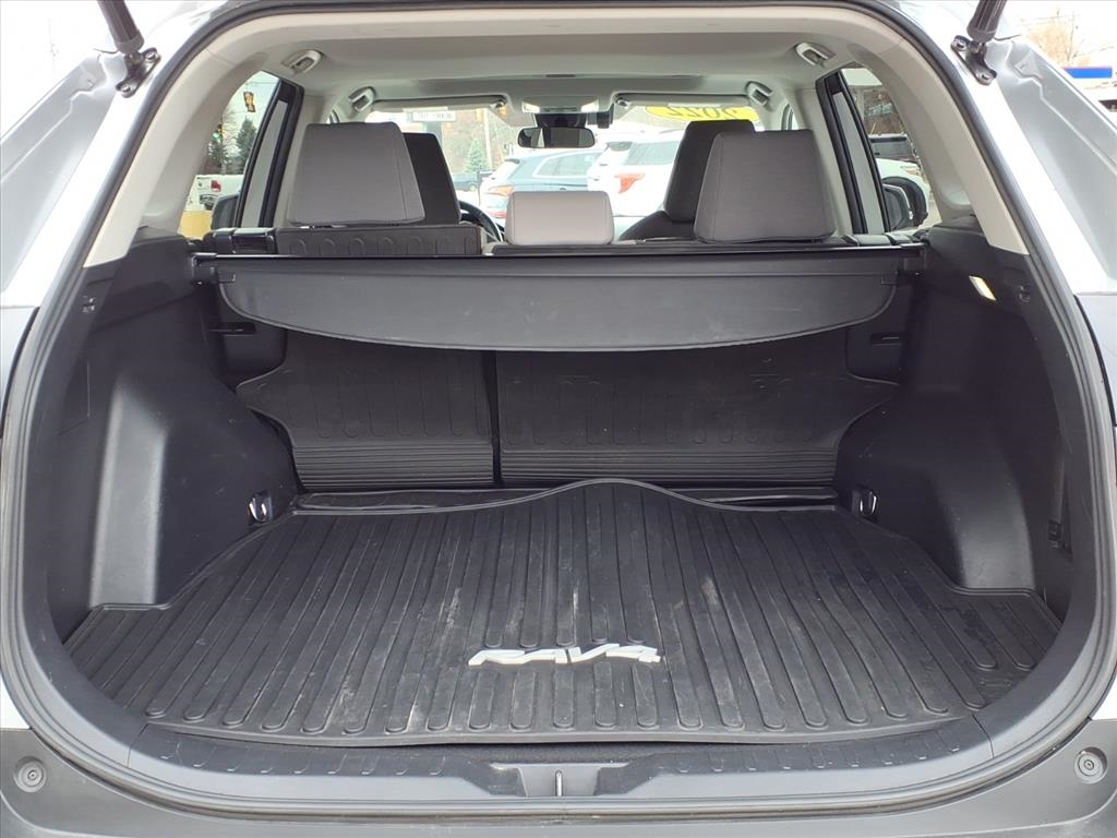 Toyota RAV4 XLE AWD (Natl) 2022