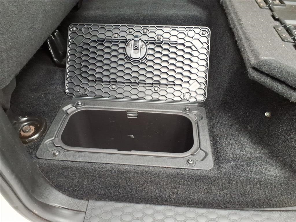 RAM 1500 4WD Crew Cab 140.5" Sport 2017