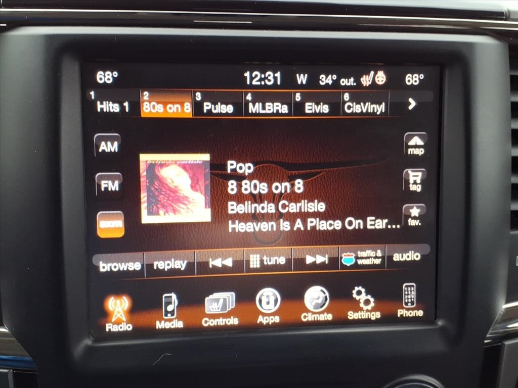 RAM 1500 4WD Crew Cab 140.5" Sport 2017