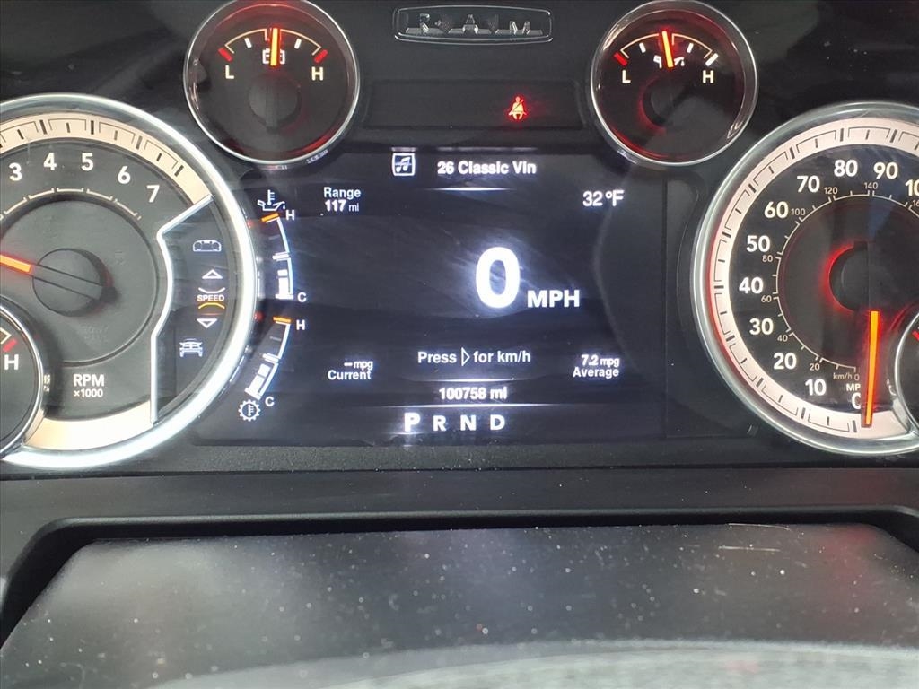 RAM 1500 4WD Crew Cab 140.5" Sport 2016