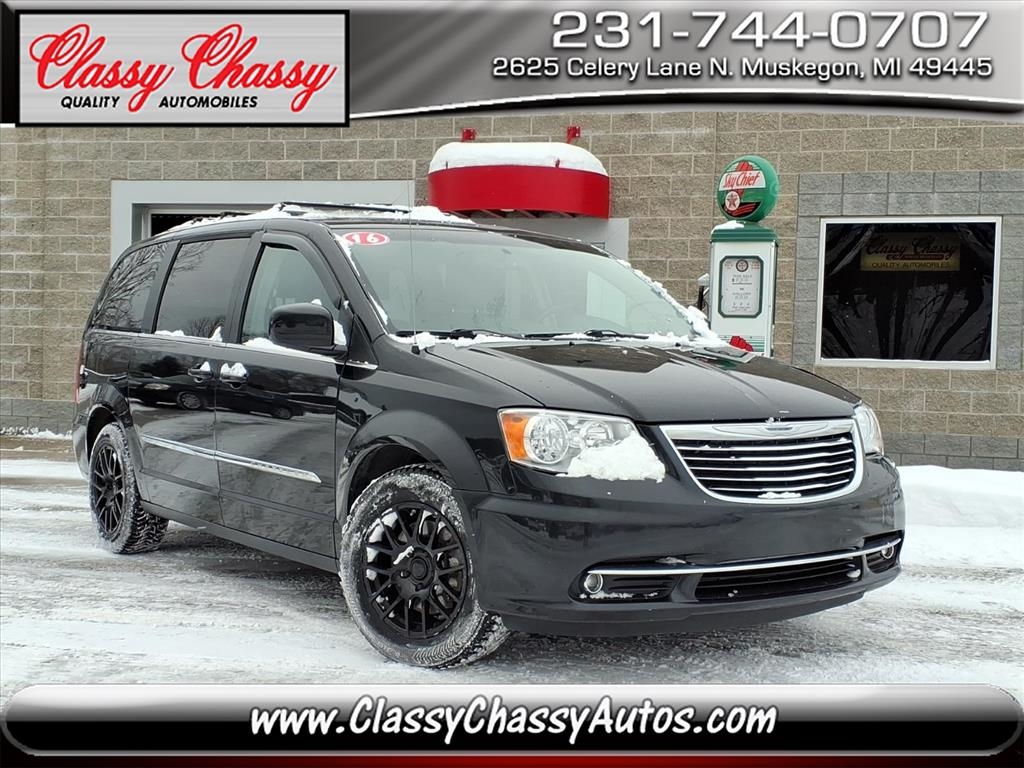 2016 Chrysler Town & Country 4dr Wgn Touring